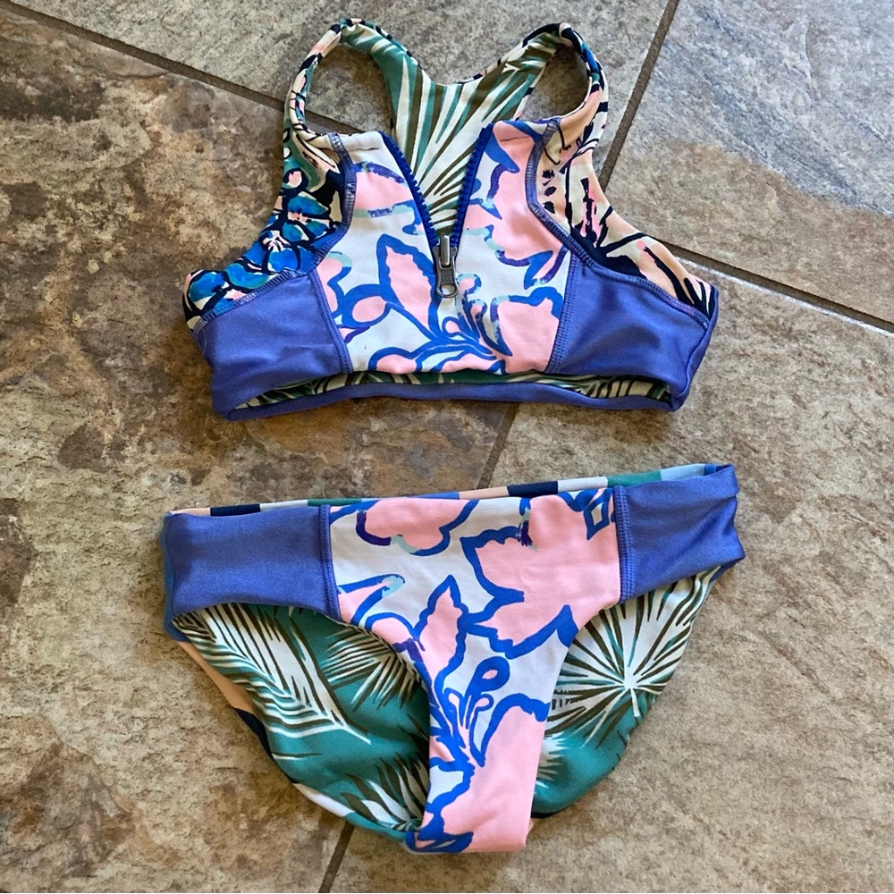 Reversible 2 piece bikini girls size 4 Unbranded GUC one small spot